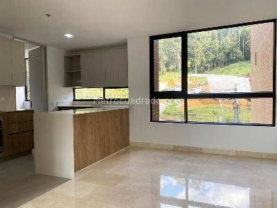Apartamento de 3 alcobas en venta en El Poblado, Medellín, 171 m² · foto 7 de 19