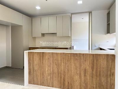 Apartamento de 3 alcobas en venta en El Poblado, Medellín, 171 m² · foto 8 de 19
