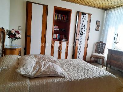 Apartamento de 3 alcobas en venta en El Poblado, Medellín, 230 m² · foto 13 de 17