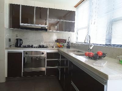 Apartamento de 3 alcobas en venta en El Poblado, Medellín, 230 m² · foto 9 de 17