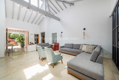 Casa de 4 alcobas en venta en El Poblado, Medellín, 480 m² · foto 5 de 19