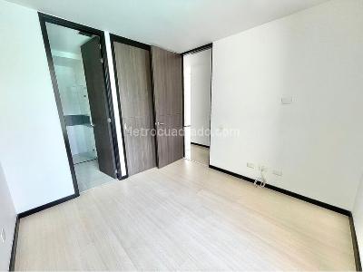 Apartamento de 3 alcobas en venta en El Poblado, Medellín, 128 m² · foto 10 de 15