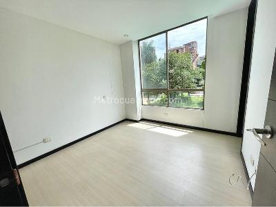 Apartamento de 3 alcobas en venta en El Poblado, Medellín, 128 m² · foto 11 de 15