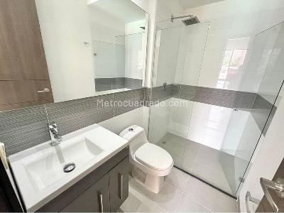 Apartamento de 3 alcobas en venta en El Poblado, Medellín, 128 m² · foto 14 de 15