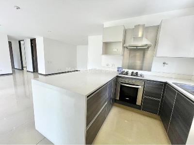 Apartamento de 3 alcobas en venta en El Poblado, Medellín, 128 m² · foto 6 de 15