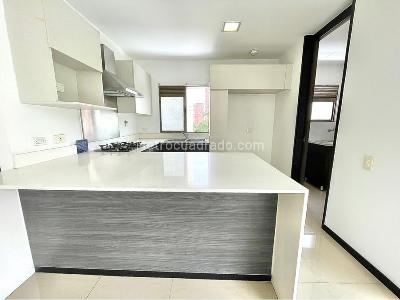 Apartamento de 3 alcobas en venta en El Poblado, Medellín, 128 m² · foto 7 de 15