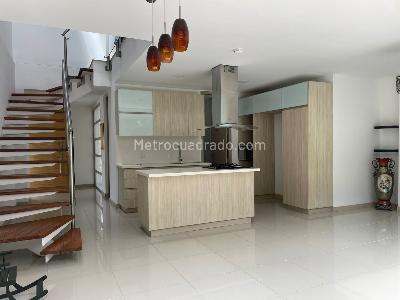 Casa en venta en Envigado, Envigado · foto 3 de 19