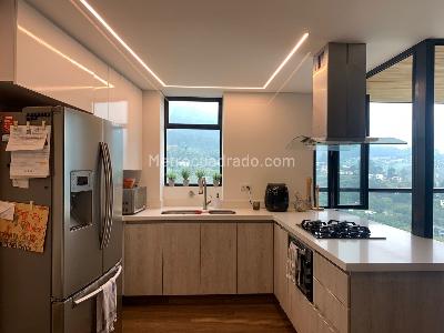 Apartamento en venta en Envigado, Envigado · foto 8 de 19