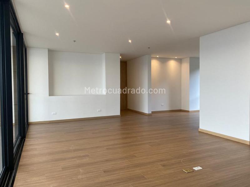 Piso – Medellín - Más