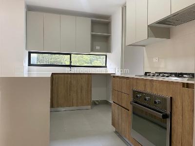 Apartamento de 3 alcobas en venta en Altos Del Poblado, Medellín, 171 m² · foto 6 de 20