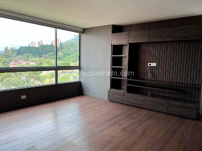 Apartamento en venta en El Poblado, Medellín · foto 2 de 8