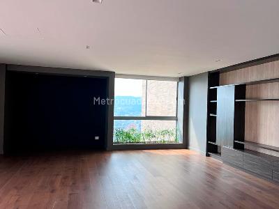 Apartamento en venta en El Poblado, Medellín · foto 6 de 8