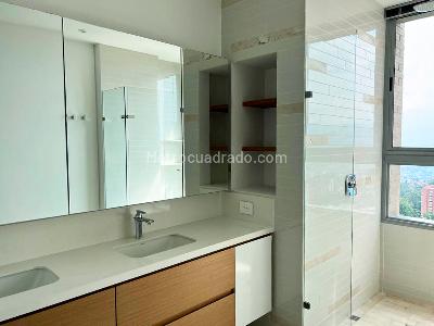 Apartamento en venta en El Poblado, Medellín · foto 7 de 8