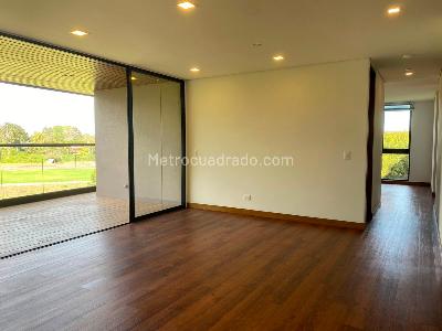 Apartamento de 3 alcobas en venta en Rionegro, Rionegro, 136 m² · foto 2 de 13