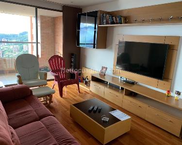 Apartamento de 3 alcobas en venta en El Poblado, Medellín, 224 m² · foto 3 de 11