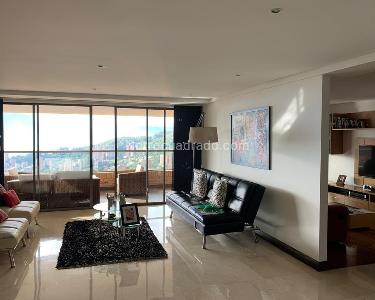 Apartamento de 3 alcobas en venta en El Poblado, Medellín, 224 m² · foto 4 de 11