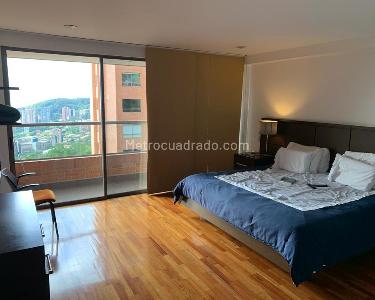 Apartamento de 3 alcobas en venta en El Poblado, Medellín, 224 m² · foto 7 de 11