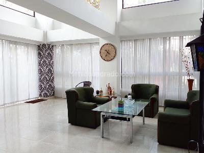 Apartamento de 4 alcobas en venta en El Poblado, Medellín, 270 m² · foto 10 de 19