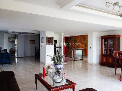 Apartamento de 4 alcobas en venta en El Poblado, Medellín, 270 m² · foto 2 de 19
