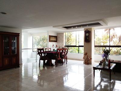 Apartamento de 4 alcobas en venta en El Poblado, Medellín, 270 m² · foto 3 de 19