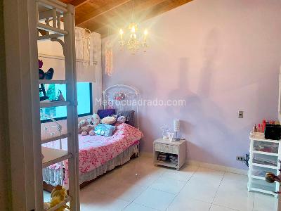Casa de 4 alcobas en venta en El Poblado, Medellín, 250 m² · foto 12 de 18