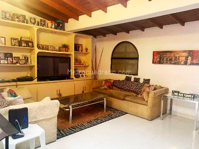 Casa de 4 alcobas en venta en El Poblado, Medellín, 250 m² · foto 7 de 18