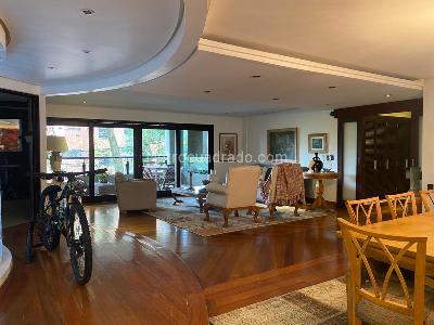 Apartamento de 3 alcobas en venta en Las Lomas, Medellín, 244 m² · foto 3 de 19