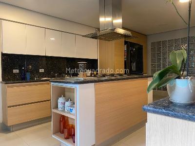 Apartamento de 3 alcobas en venta en Las Lomas, Medellín, 244 m² · foto 6 de 19