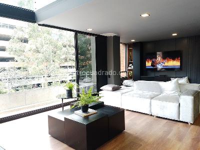 Apartamento de 2 alcobas en venta en El Poblado, Medellín, 160 m² · foto 2 de 17
