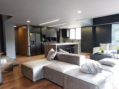 Apartamento de 2 alcobas en venta en El Poblado, Medellín, 160 m² · foto 3 de 17