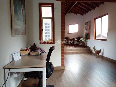 Casa de 4 alcobas en venta en Envigado, Envigado, 400 m² · foto 11 de 19