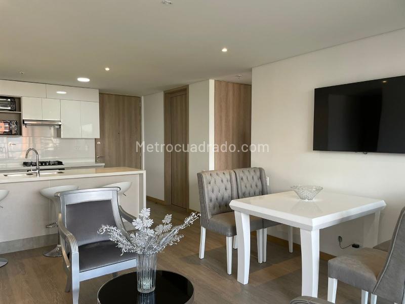 Apartamento amoblado de 2 alcobas cerca de servicios en El Poblado - 4