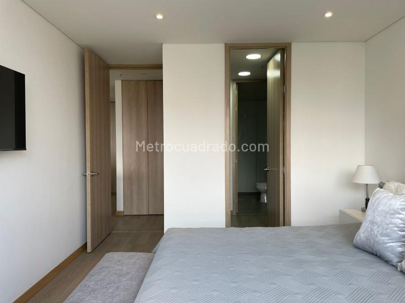 Apartamento amoblado de 2 alcobas cerca de servicios en El Poblado - 8