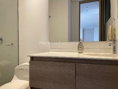 Apartamento de 2 alcobas en venta en Los Naranjos, Medellín, 97 m² · foto 12 de 13