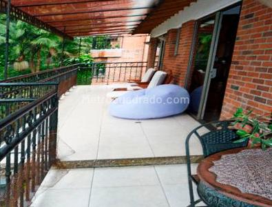 Casa de 4 alcobas en venta en El Poblado, Medellín, 480 m² · foto 12 de 16