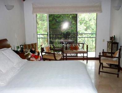 Casa de 4 alcobas en venta en El Poblado, Medellín, 480 m² · foto 9 de 16