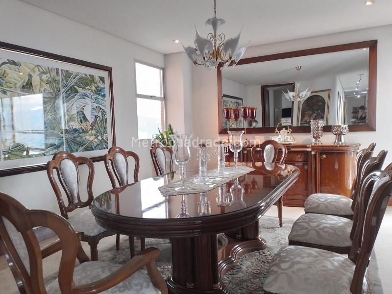 Apartamento Amoblado de 4 Alcobas en El Poblado - 4