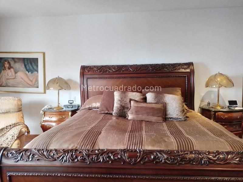 Apartamento Amoblado de 4 Alcobas en El Poblado - 9