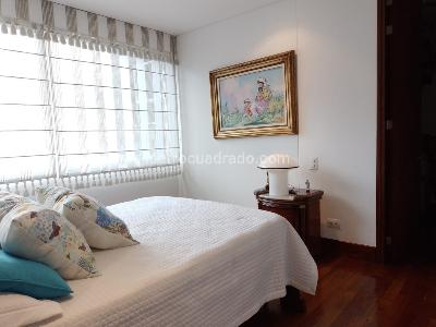 Apartamento de 4 alcobas en arriendo en El Poblado, Medellín, 410 m² · foto 12 de 18