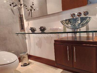 Apartamento de 4 alcobas en arriendo en El Poblado, Medellín, 410 m² · foto 14 de 18