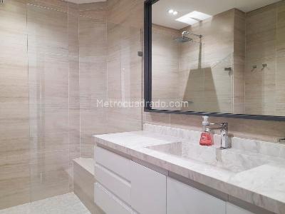 Apartamento de 2 alcobas en venta en El Poblado, Medellín, 170 m² · foto 14 de 18