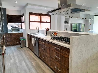 Apartamento de 2 alcobas en venta en El Poblado, Medellín, 170 m² · foto 6 de 18