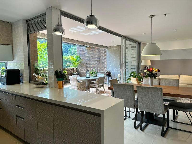 Furnished 2BR Apartment with Jacuzzi in El Poblado - 4