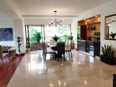 Apartamento de 3 alcobas en venta en El Poblado, Medellín, 293 m² · foto 2 de 15