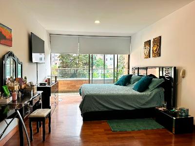 Apartamento de 3 alcobas en venta en El Poblado, Medellín, 293 m² · foto 9 de 15