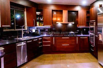 Casa de 3 alcobas en venta en Envigado, Envigado, 448 m² · foto 4 de 20