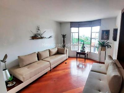 Casa de 4 alcobas en venta en El Poblado, Medellín, 372 m² · foto 10 de 20
