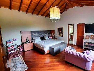 Casa de 4 alcobas en venta en El Poblado, Medellín, 372 m² · foto 13 de 20