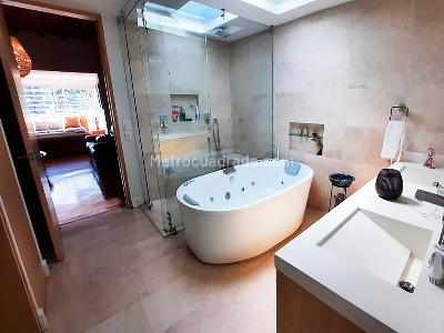 Casa de 4 alcobas en venta en El Poblado, Medellín, 372 m² · foto 15 de 20