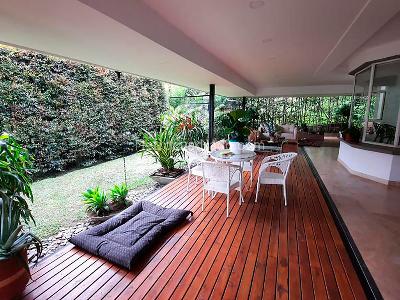 Casa de 4 alcobas en venta en El Poblado, Medellín, 372 m² · foto 17 de 20